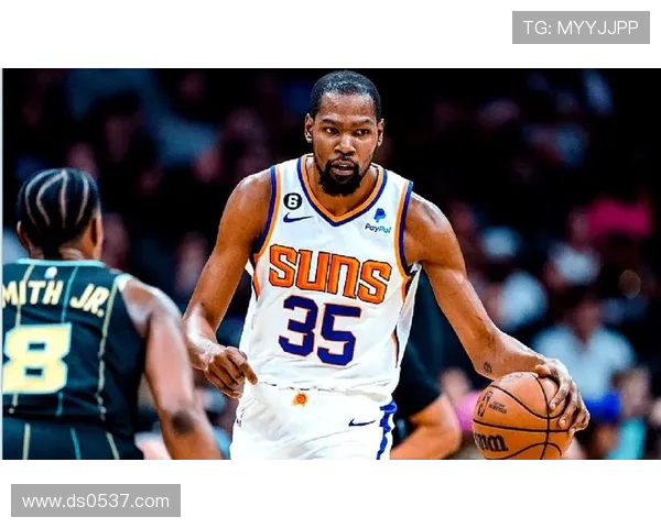 杜兰特高效全能表现带队取胜 杜兰特高效全能表现带队取胜